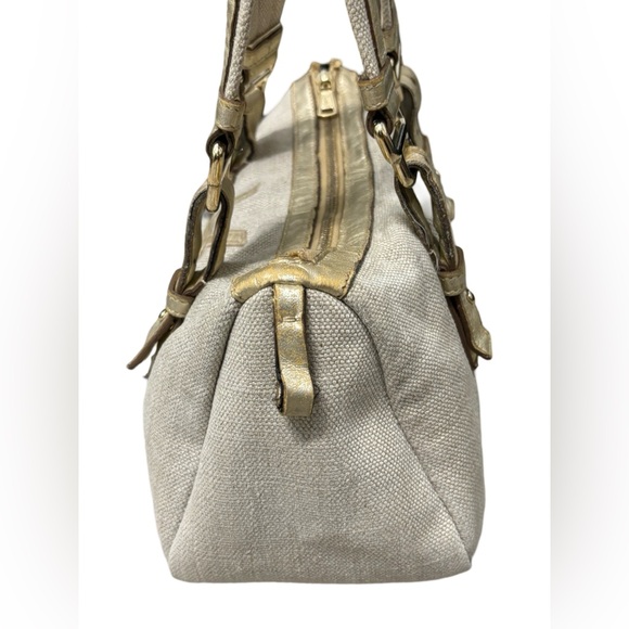 Yves Saint Laurent Cream and Gold Shoulder Bag - Picture 4 of 11